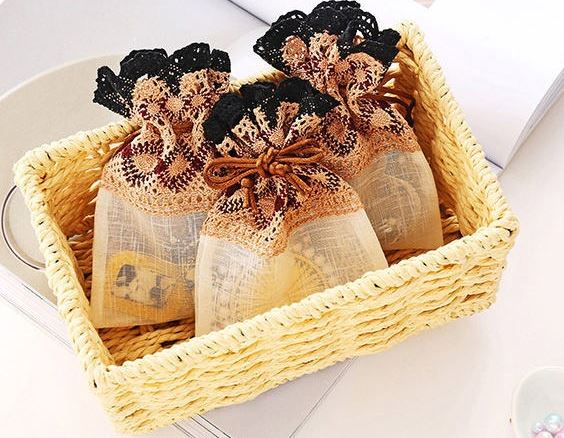 ถุงผ้าใส่ของชำร่วย ขนาด 10x14 cm ถักลูกไม้ แบบไทย ถุงผ้าโปร่งสีขาว ใส่ของขวัญ ของชำร่วย แบบเก๋ ๆ 626023