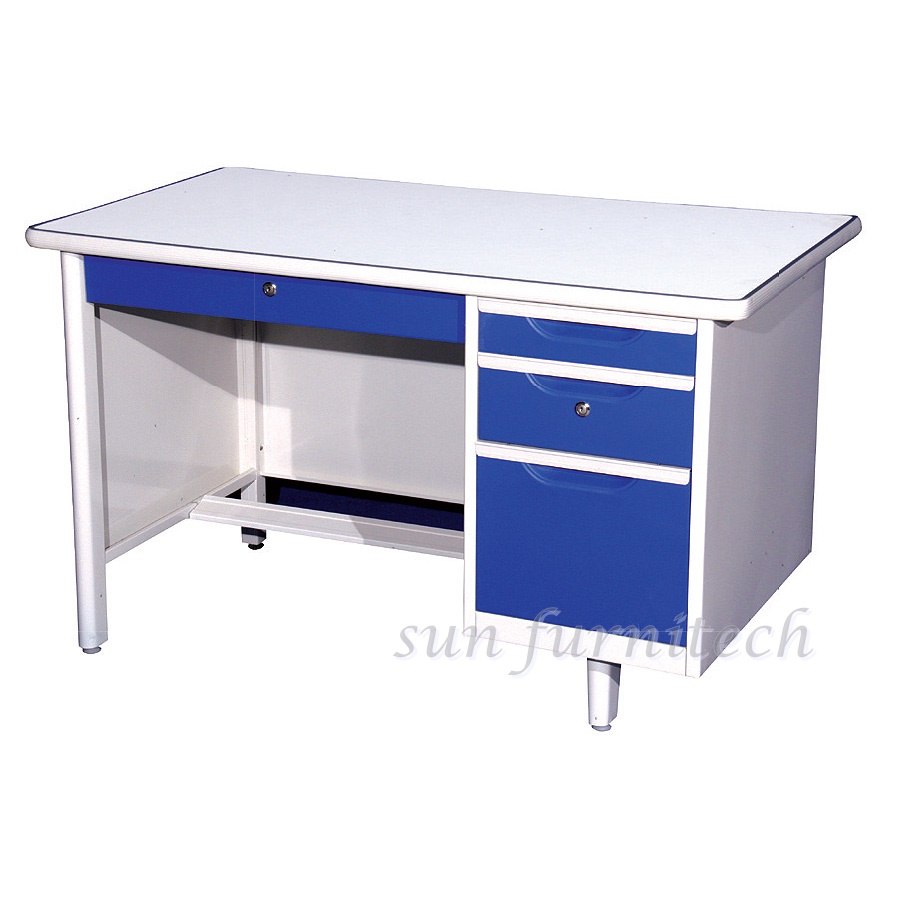 โต๊ะทำงานเหล็ก 3.5 ฟุต พร้อมลิ้นชัก มีกุญแจล็อค ยี่ห้อ Elegant รุ่น TM35