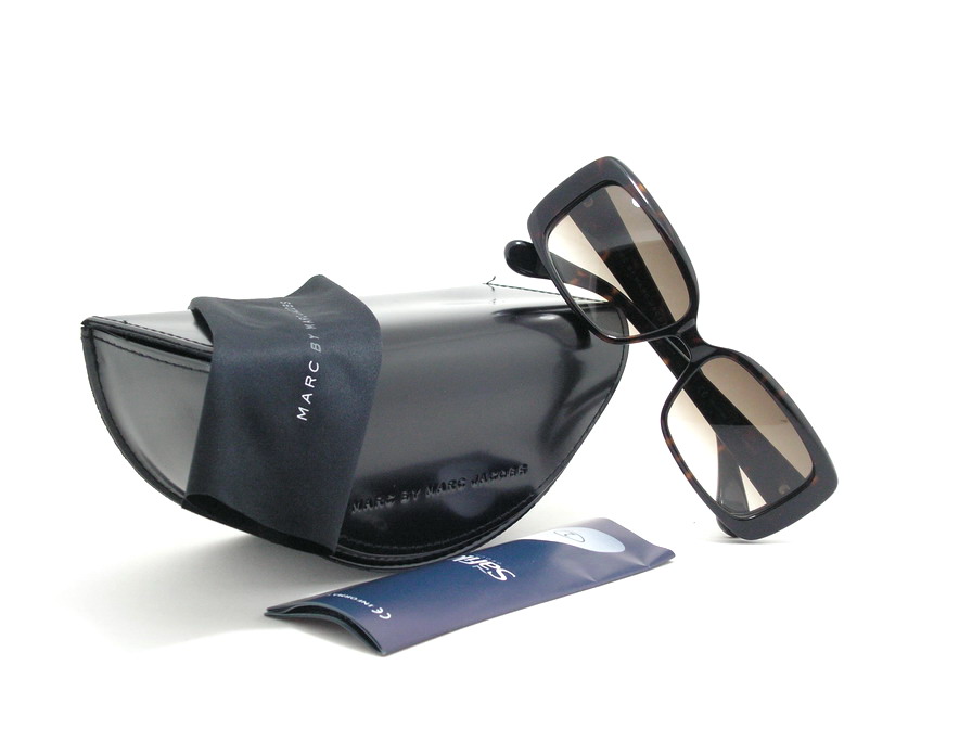 แว่นกันแดด Marc Jacobs ไฮโซมากมายค่ะ ของแท้100%และถูกสุดๆ ส่งตรงจากUS.ค่ะ