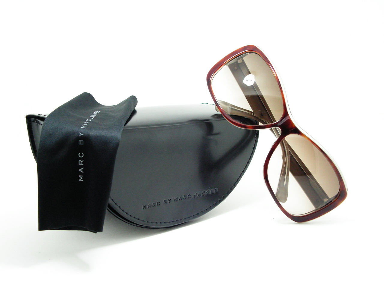 หมดแล้วค่ะ+++แว่นกันแดด Marc Jacobs !!!ไฮโซมากมายค่ะ ของแท้100%และถูกสุดๆ ส่งตรงจากUS.ค่ะ