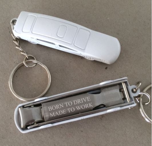 พวงกุญแจ ดัดแปลงเป็น ที่ตัดเล็บได้ พวงกุญแจ รถลีมูซีน รถหรู ของที่ระลึก ของชำร่วย งานแต่งงาน ใช้งานได้จริง 581691