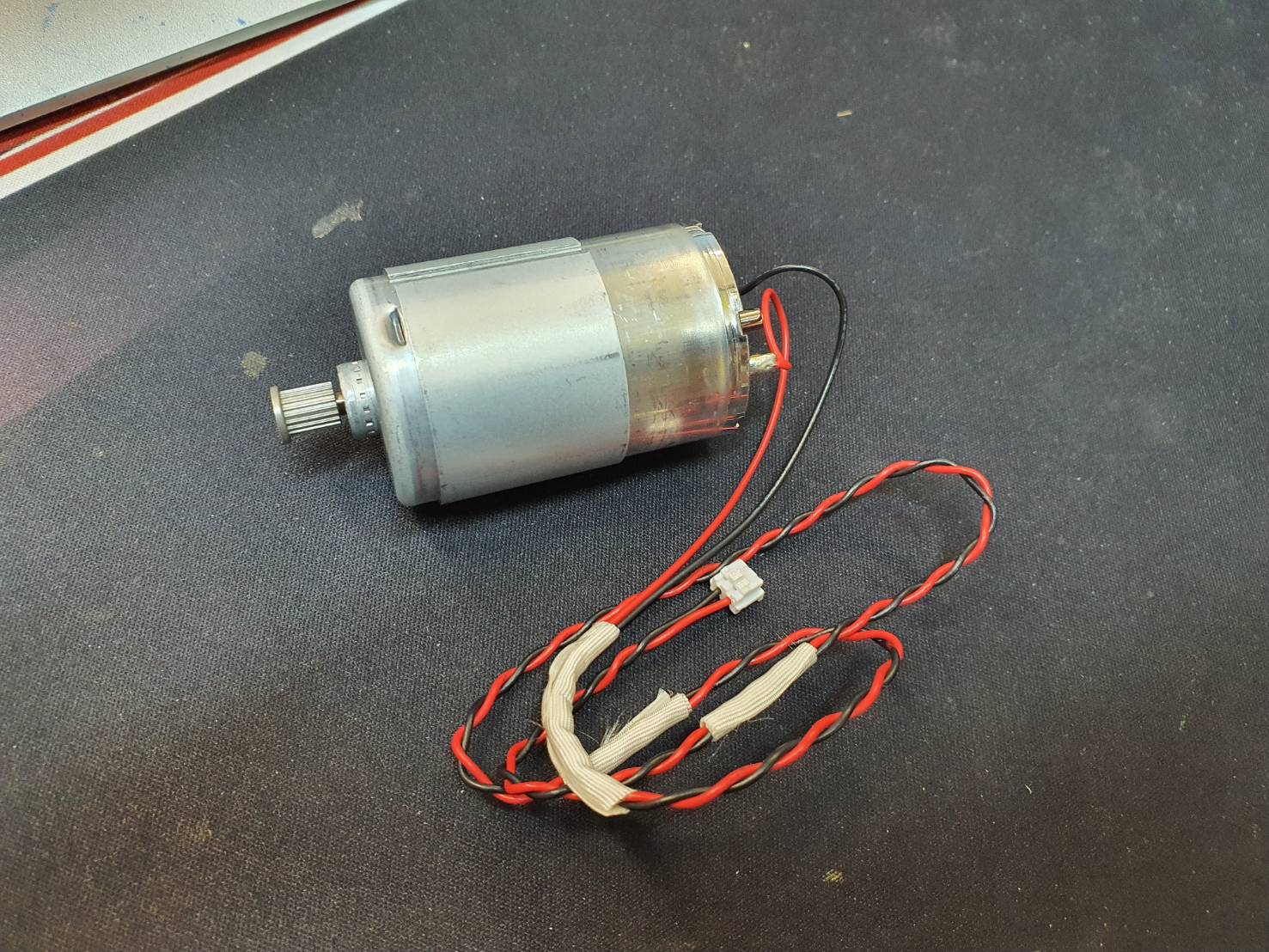 MOTOR ASSY CR (มอเตอร์ใหญ่) EPSON L210/L220/L350/L360/L405