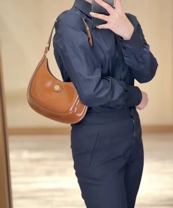 **C** กระเป๋าหนังแท้ Tory Burch สินค้าใหม่ ของแท้
