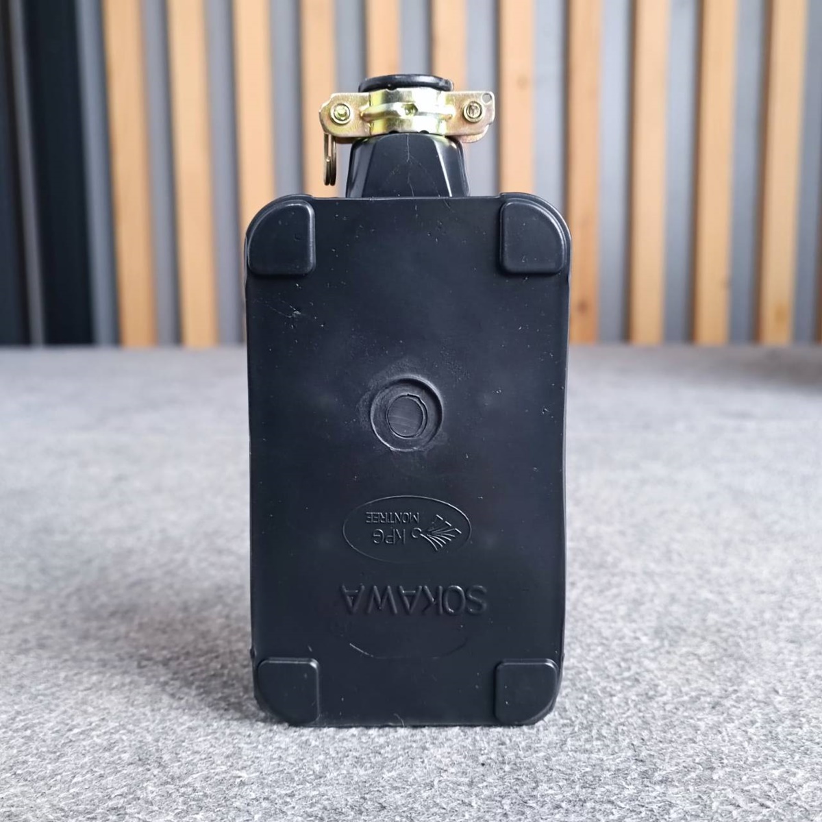 สีแดง บล็อคยางปลั๊กไฟ2ช่อง X-6 พร้อมเต้ารับคู่3ขา R270U-R สีแดง ปลั๊กไฟ ปลั๊กพร้อมเต้ารับ เอไอ-ไพศาล