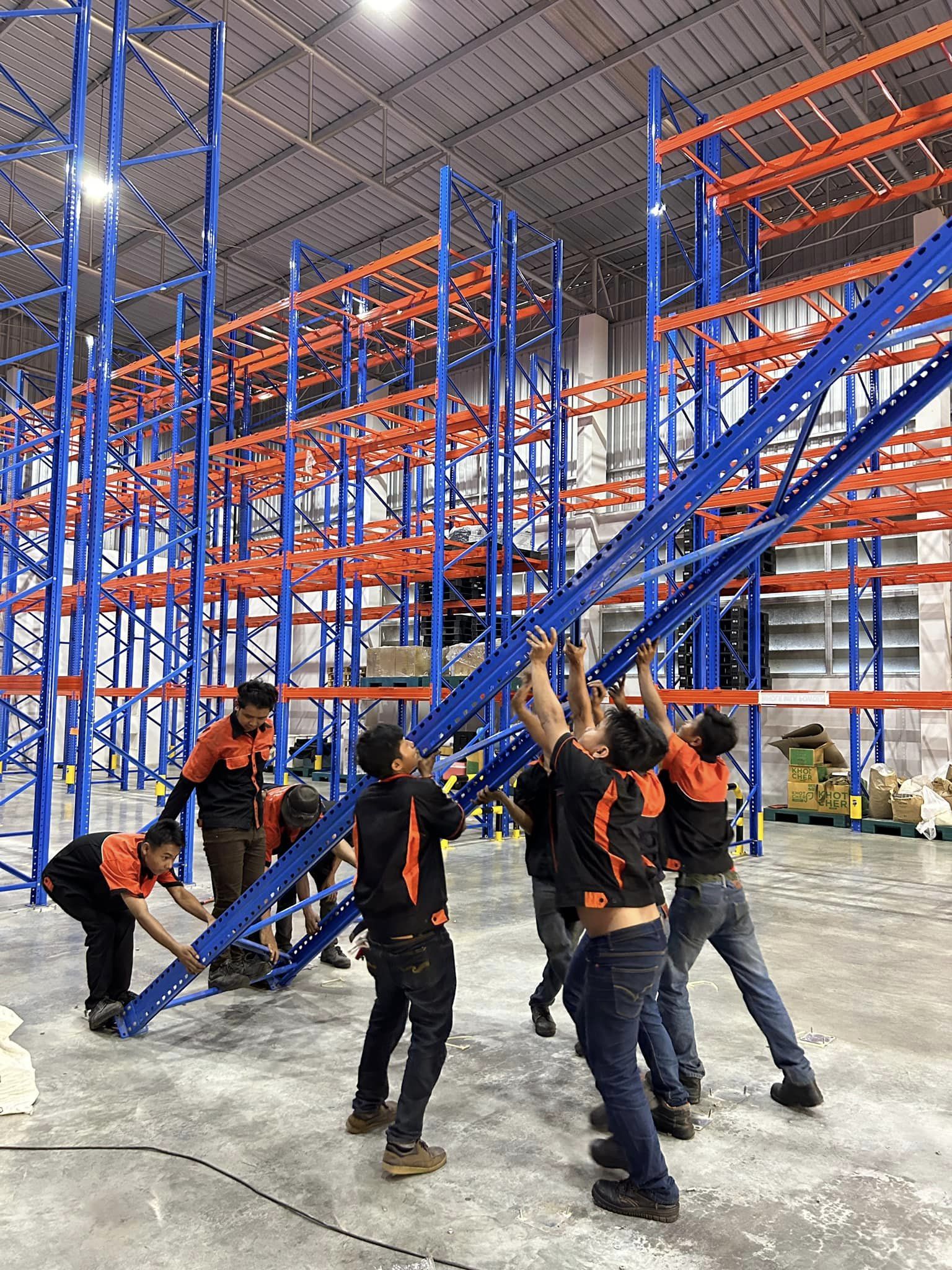 #ติดตั้งชั้นของในโกดังในคลังสินค้ามือสอง@สมุทรปราการ