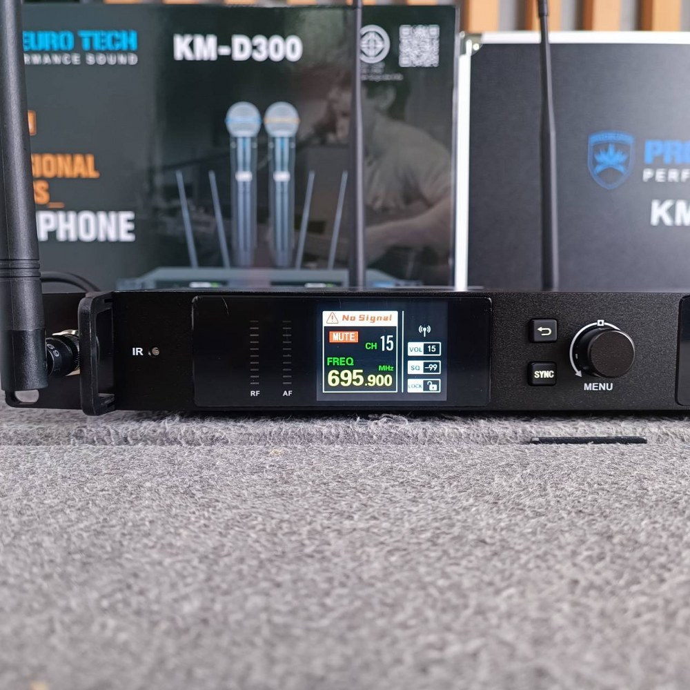 PROEUROTECH KM-D300 ไมค์ลอย UHF 4เสา ไมโครโฟน Wireless UHF ไมโครโฟนไร้สาย ไมค์ลอยคู่มือถือ โปรยูโรเทค KM D300 KMD300 เอไอ-ไพศาล