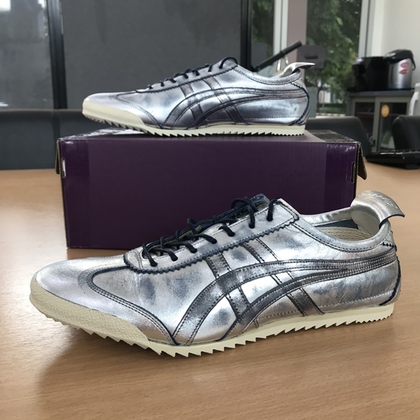 รองเท้าโอนิ Nippon Made - Silver Blue (ทาสีน้ำมัน)