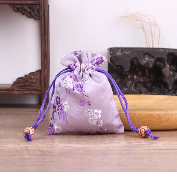 ถุงผ้า ใส่ของขวัญ ของชำร่วยงานแต่งงาน ปักลาย ดอกไม้ สวย ๆ ถุงใส่ของชำร่วย ลายดอกไม้ 208019