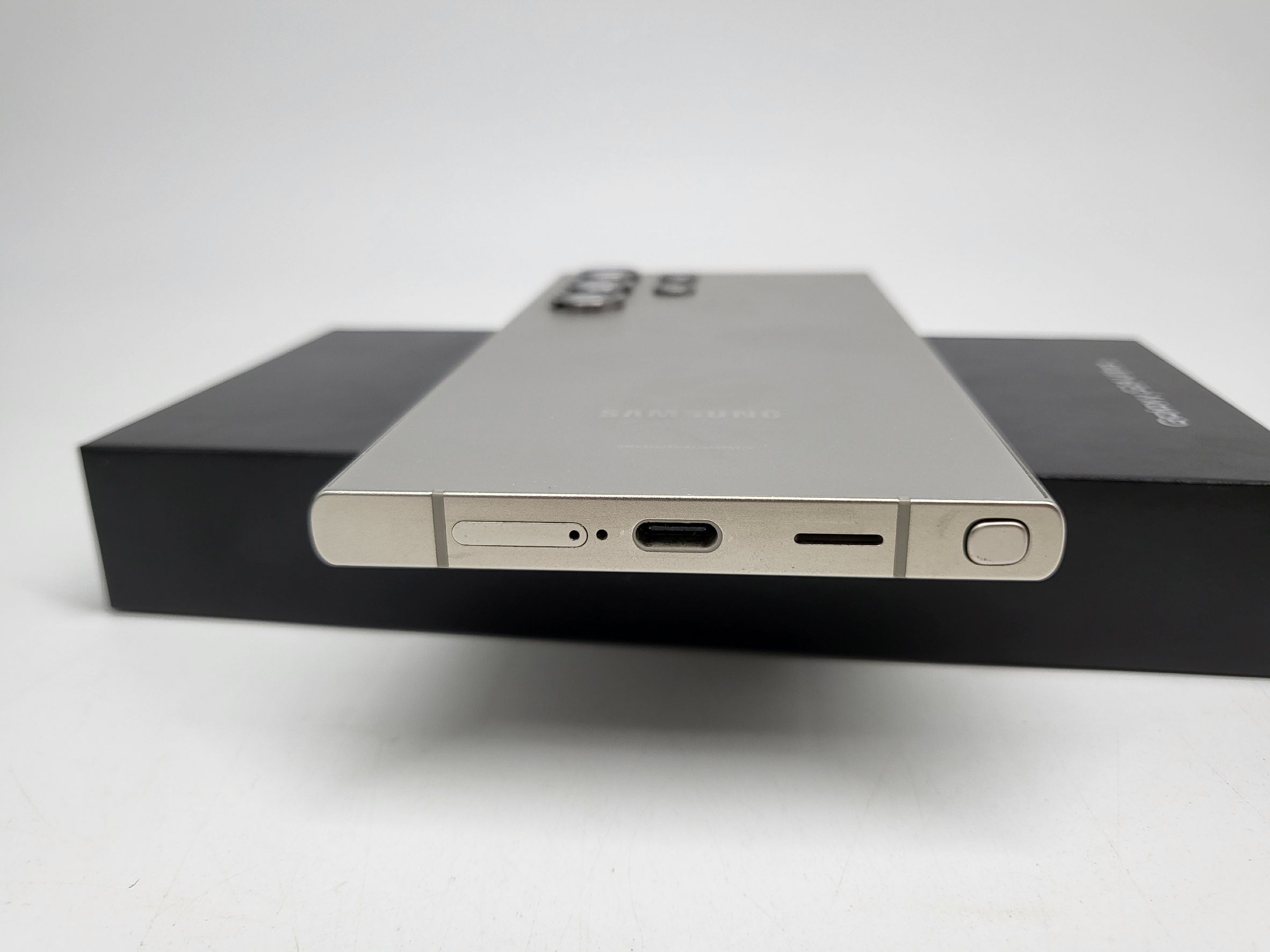 Samsung Galaxy S24 Ultra 12/512GB Titanium Gray (5G) สภาพดี ครบกล่อง ราคาสุดคุ้ม