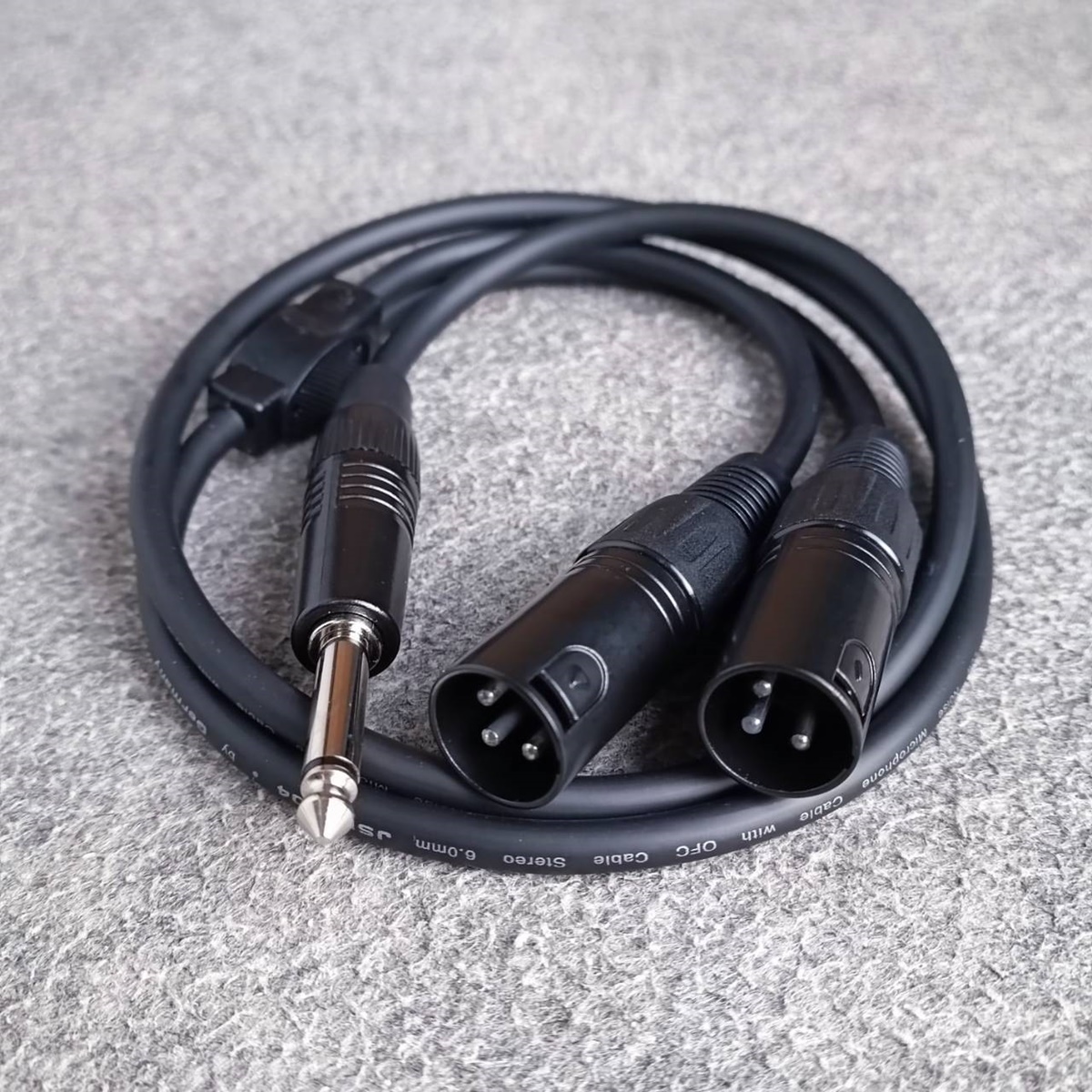 ยาว1เมตร DYNACOM J304 สายPHONE MONOออกXLRผู้x2 1เมตร สายY สายสัญญาณ XLRตัวผู้x2 ออก P.MIC MONO 6.35mm. เอไอ-ไพศาล