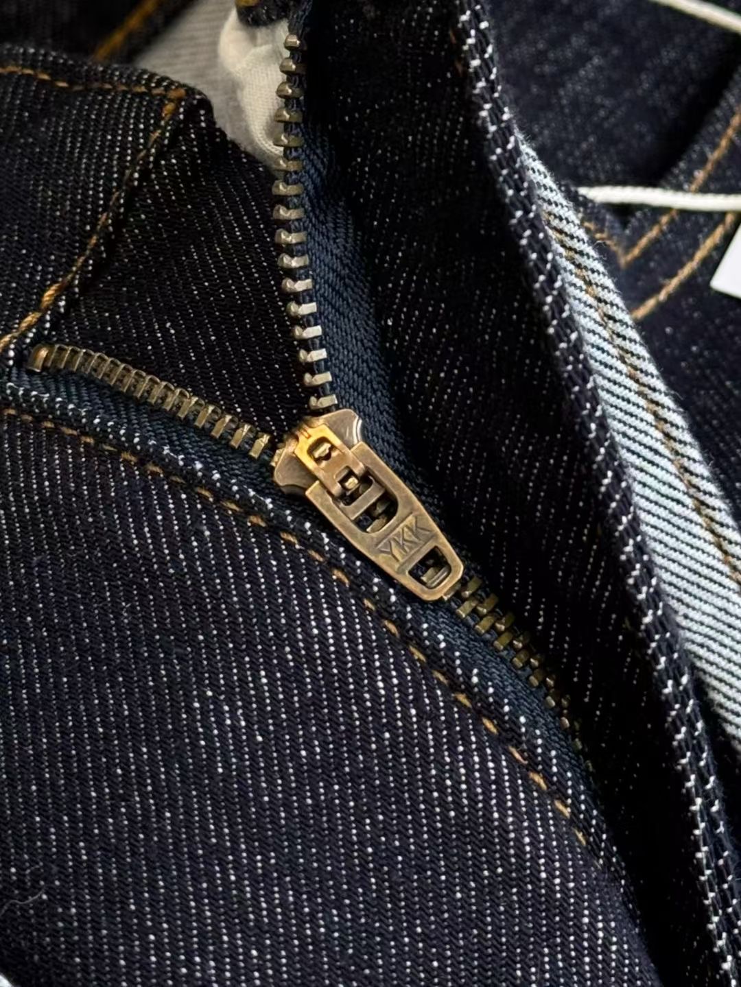 กางเกงยีนส์ขาตรง The Row มีผ้าคล้องเอว ของผู้หญิง สินค้าใหม่ ของแท้