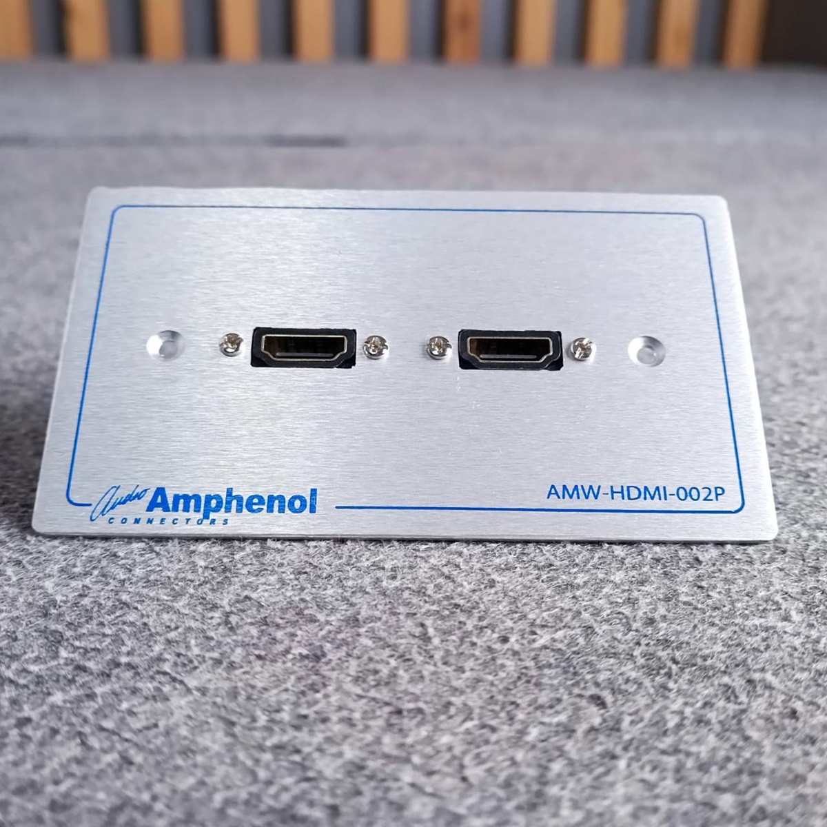 (1ชุด)Amphenol AMW-HDMI-02PR แผ่นเพลท HDMI 2 Port สายเข้าแบบงอ แผ่นสแตนเลส HDMI หน้ากากHDMIแบบติดพนัง เอไอ-ไพศาล