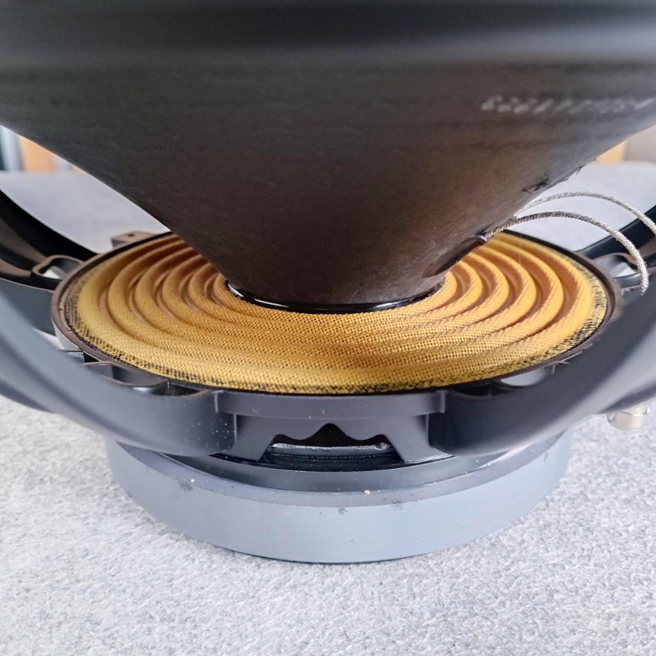 สินค้าเสียหายจากการขนส่ง KANE KA-22III (V3) ลำโพง15นิ้ว โครงหล่อ โครงแตกหัก โครงหล่อ วอยซ์3นิ้ว ลำโพงซับ ลำโพง โครงเหล็กหล่อ KA22 KA 22 ดอกลำโพง เอไอ-ไพศาล