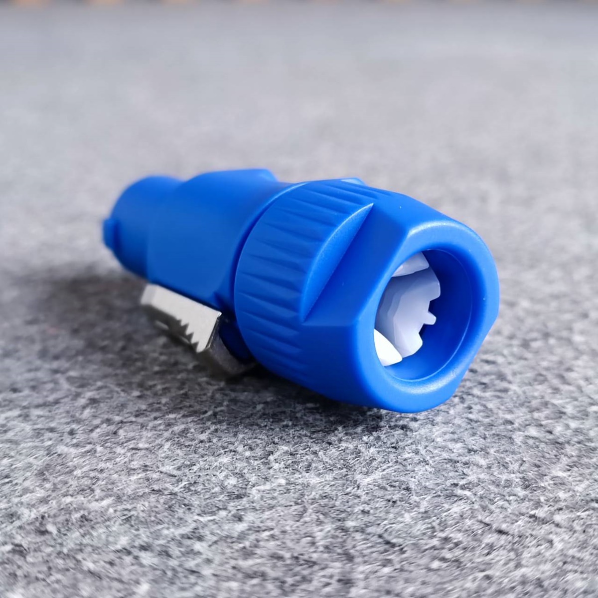 1อัน KANE COPPER3 เพาเวอร์ครอนสีฟ้า ACตัวผู้ ปลั๊กตัวผู้ AC POWER PLUG A-type (power in) cable connector เอไอ-ไพศาล