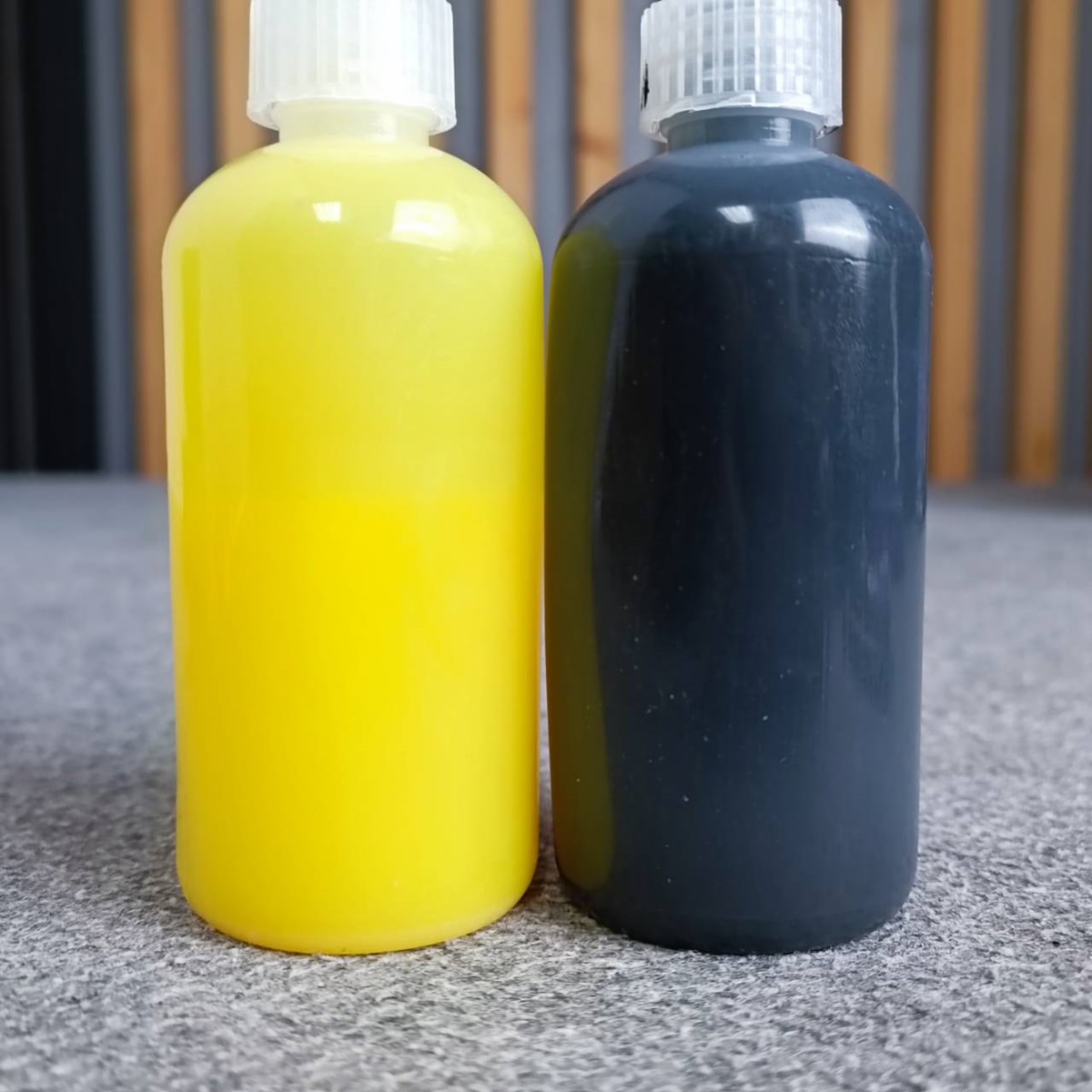 สีเหลือง+ดำ กาวคอวอยซ์ ทนความร้อนสูง a+b ติดคอวอยล์ เหลือง+ดำ กาวซ่อมลำโพง อัตราส่วน1:1 เอไอ-ไพศาล