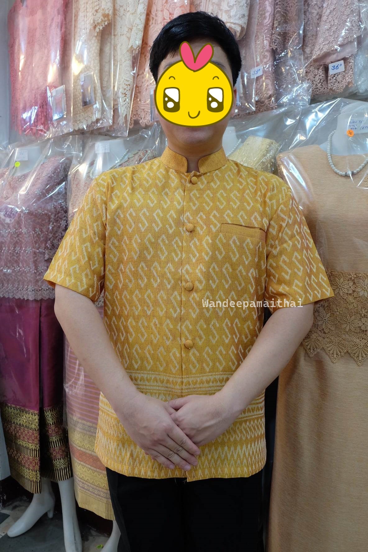 เสื้อชาย เสื้อลายขอชาย สีเหลือง คอตั้ง คอพระราชทาน ผ้าลายขอ ผ้าฝ้ายย้อมคราม ผ้าทอเนื้อดีไม่ใช่ผ้าพิมพ์ลายนะคะ เบอร์ XXL