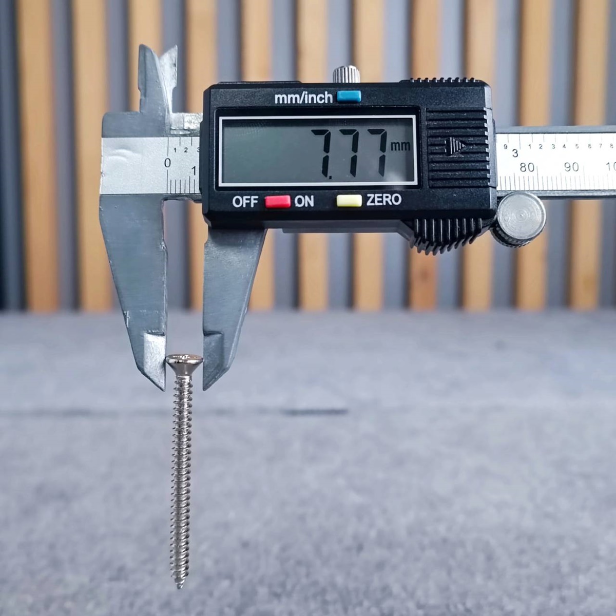 สกรู FH 8X2" ถุง20ตัว น็อต8X2นิ้ว น็อตหัวแบน สกรูประกอบตู้ลำโพง น็อต เอไอ-ไพศาล