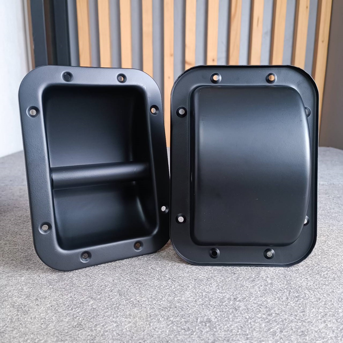 1อัน หูหิ้วลำโพงเหล็ก ทางมน 909H05 22x16CM หูจับเหล็ก ตู้ลำโพง หูยกตู้ลำโพง เหล็ก หูหิ้วลำโพง อุปกรณ์ประกอบตู้ลำโพง เอไอ-ไพศาล