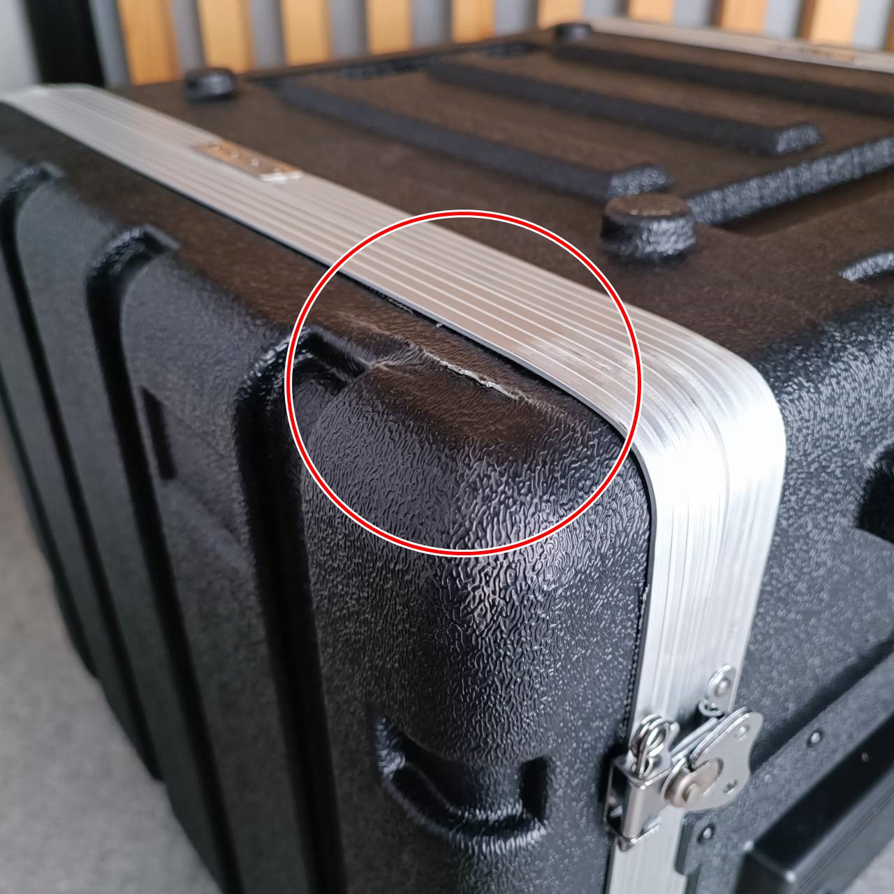 สินค้าเสียหายจากการขนส่ง NPE RACK RC-ABS8U ลึก17นิ้ว (ฝามีรอยแตก) แร็คพลาสติก กล่องใส่เครื่องเสียง RC ABS8U แร็ค กล่องแร็ค abs rack RCABS8U เอไอ-ไพศาล