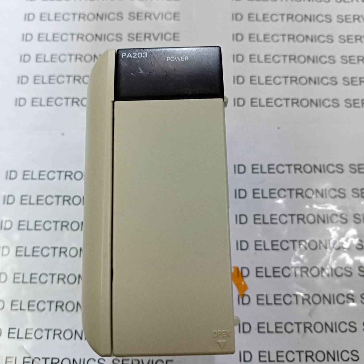 CQM1-PA203 PLC "OMRON"