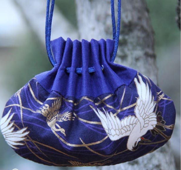 ถุงผ้าใส่เครื่องหอม ดอกไม้แห้ง เครื่องประดับ ถุงผ้าทรงกลม ลายนกกระเรียน ของขวัญของชำร่วย งานแต่งงาน 406779