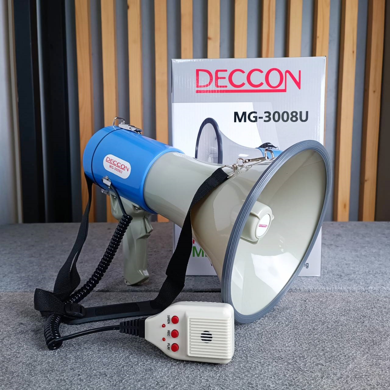 DECCON MG-3008U MG 3800โทรโข่งอัดเสียงได้ 9นิ้ว MG3008 U 70W เเบต USB โทรโข่ง ขนาด 9นิ้ว กำลัง 70วัตต์ แถมแบตเตอรี่ มีไซเรน MG 3008 U MG 3008U MG3008 U เอไอ-ไพศาล