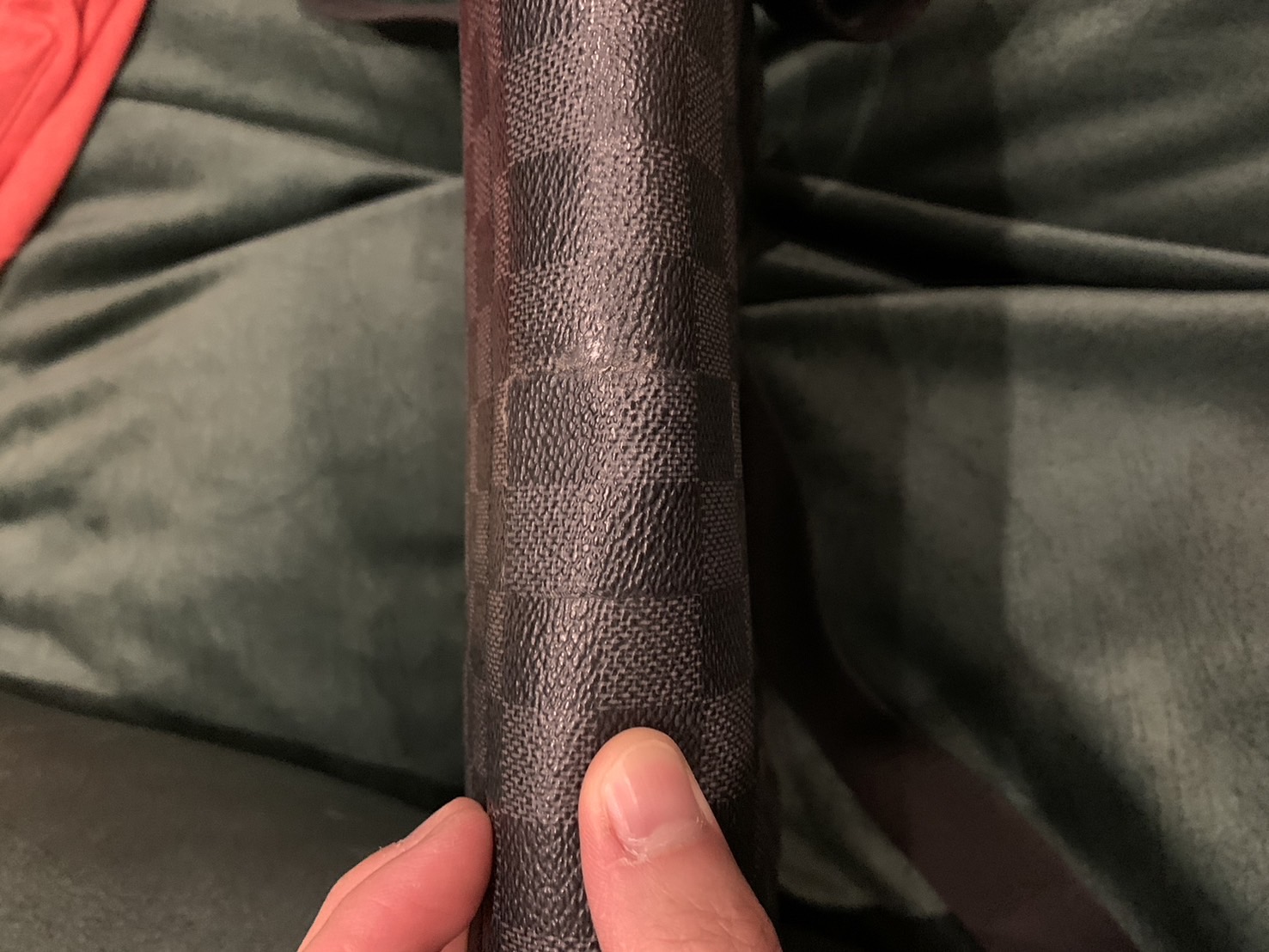 Louis Vuitton District PM Damier Graphite ตารางสีดำ Used 80 %