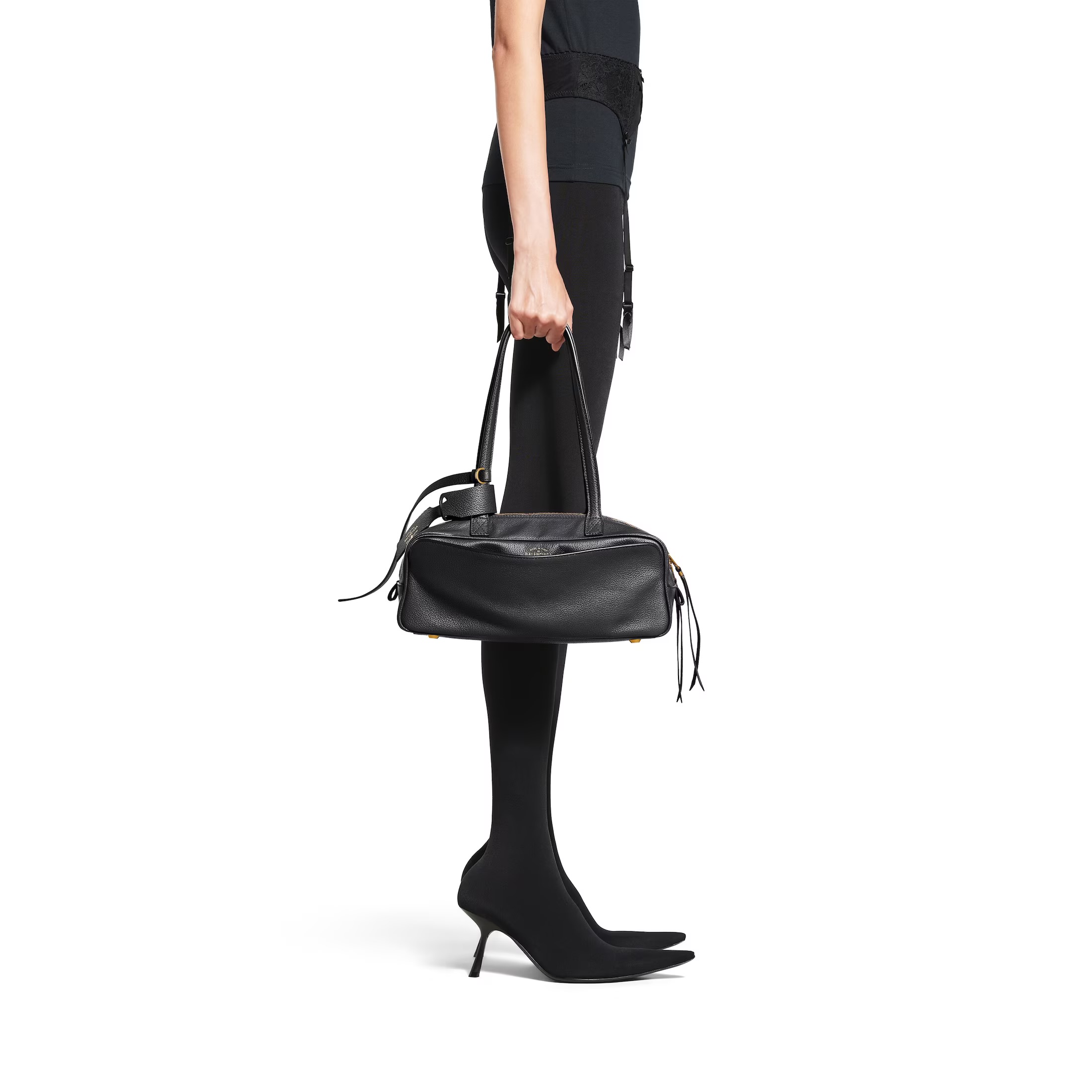 ** do**กระเป๋าหนังลูกวัว Balenciaga WOMEN'S CARRIE BOWLING BAG SMALL IN BLACK สินค้าใหม่ ของแท้