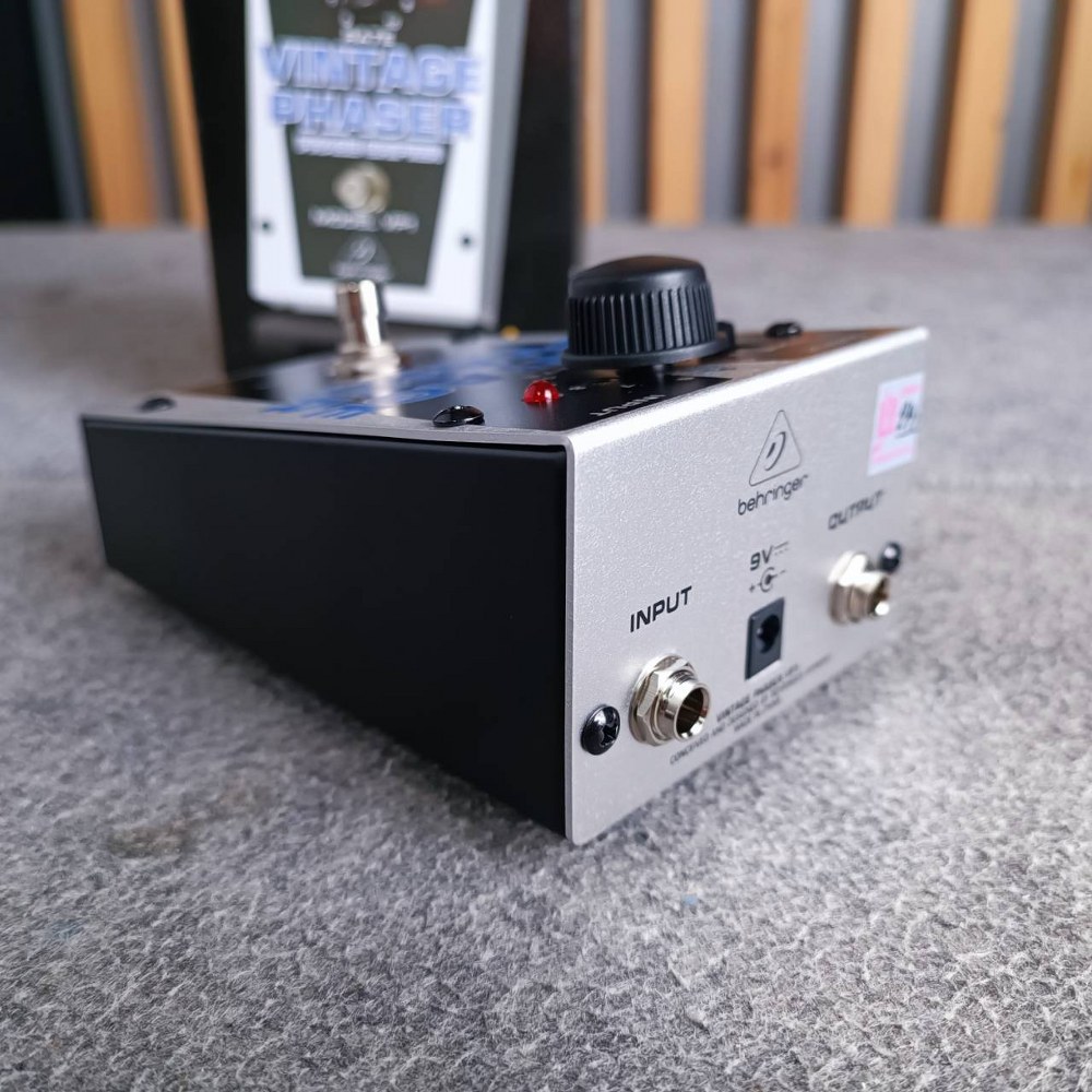 BEHRINGER VP1 เอฟเฟคกีต้าร์ Vintage Phaser เอฟเฟ็คกีตาร์ที่ให้เสียงแบบVintage Phaser VP-1 VP 1 เอไอ-ไพศาล