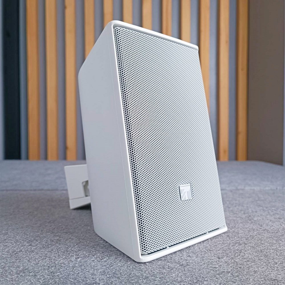 TOA F-03WT ตู้ลำโพงแขวน สีขาว พร้อมขาแขวน ลำโพงติดผนัง ขนาด 3.5 นิ้ว รองรับกำลังขับ 60 วัตต์ 8 โอห์ม โตอะ F 03WT F03WT เอไอ-ไพศาล