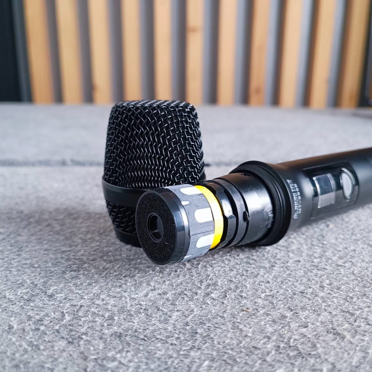 ไมค์2ด้าม MICROTECH MT-999E ไมค์ลอยมือถือคู่UHF ชุดไมค์ลอย มือถือคู่ ไมโครโฟนไร้สายดิจิตอล MICROTECH(ไมโครเทค) MT-999E MT-999Eเอไอ-ไพศาล