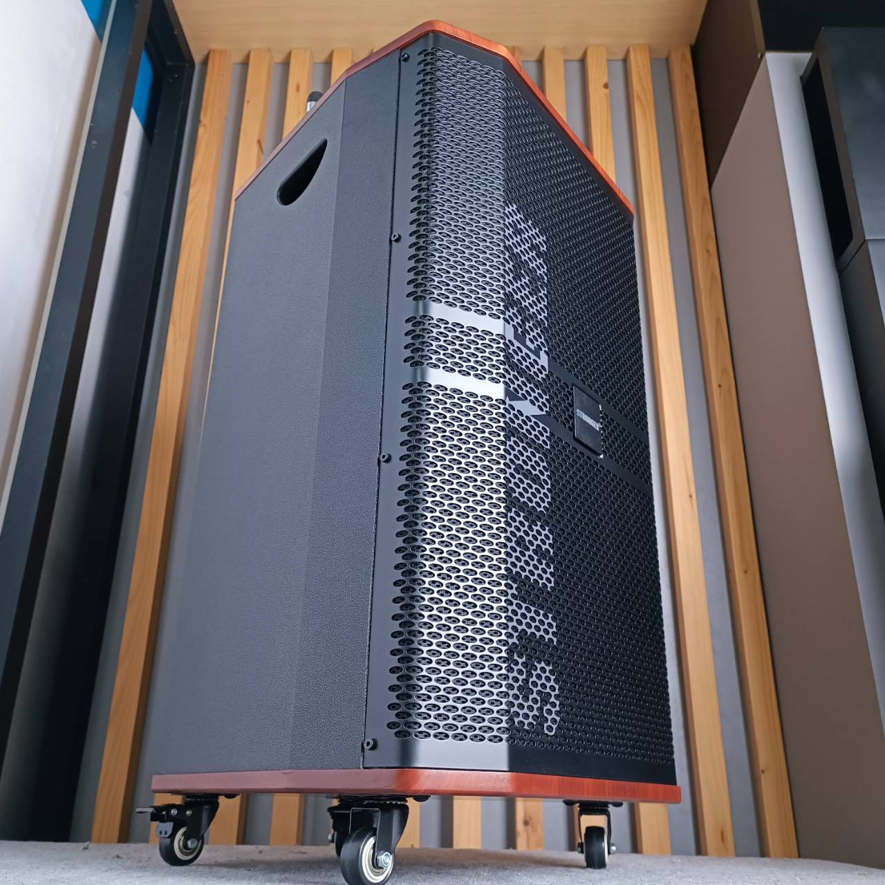 STRONGER STG-8115A ตู้ลำโพงไม้ ล้อลาก 15นิ้ว พร้อมไมค์ลอย ลำโพงบลูธูท ลำโพงพกพา ลำโพงล้อลาก ลำโพงกลางแจ้ง STG 8115A STG8115A เอไอ-ไพศาล