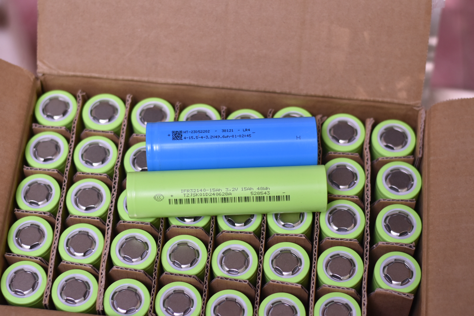 แบตเตอรี่ ลิเทียมฟอตเฟส Lifepo4 ขนาด 38121 , 32140 15Ah 3C 3.2V IR ต่ำ เหมาะกับงานรถไฟฟ้าขนาดเล็ก โคมไฟโซล่าเซล