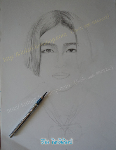 ภาพเหมือน ดญ. ขาวดำ