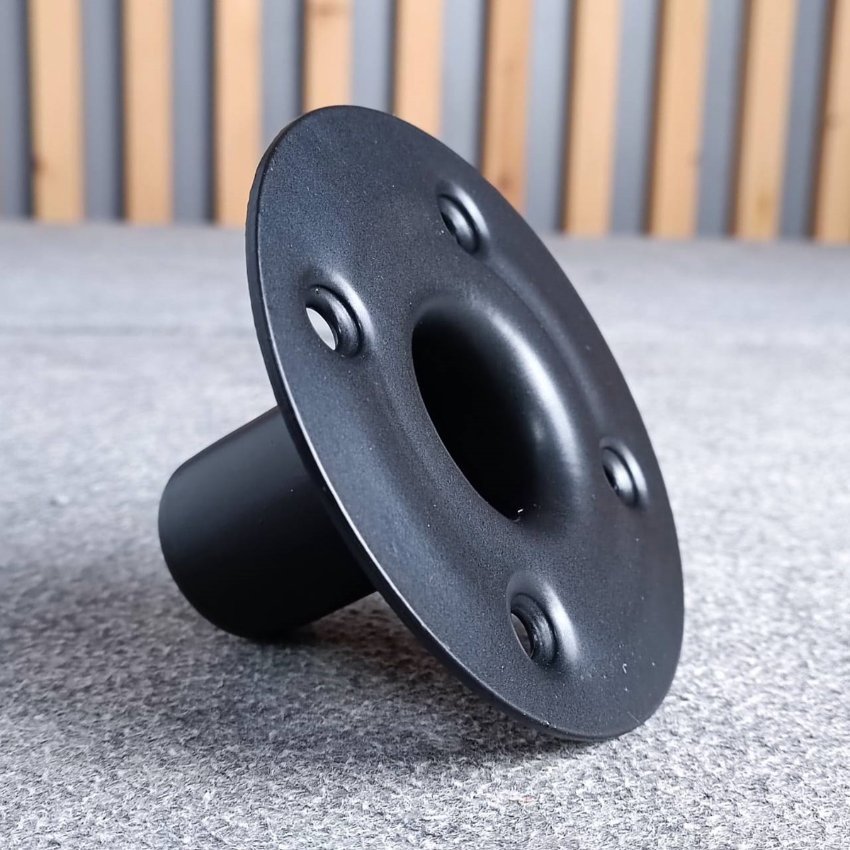 (1อัน)ลดล้างสต็อค แป้นสวมขาตั้งลำโพง เหล็ก JH-7252 แป้นสวมลำโพง แป้นท้ายตู้ลำโพง JH7252 JH 7252 แป้นขาตั้งตู้ เอไอ-ไพศาล