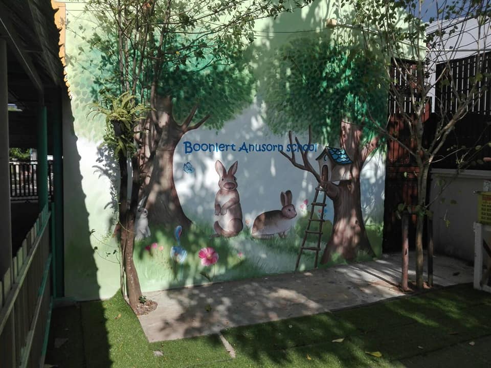 ฝาผนัง รร.บุญเลิศ