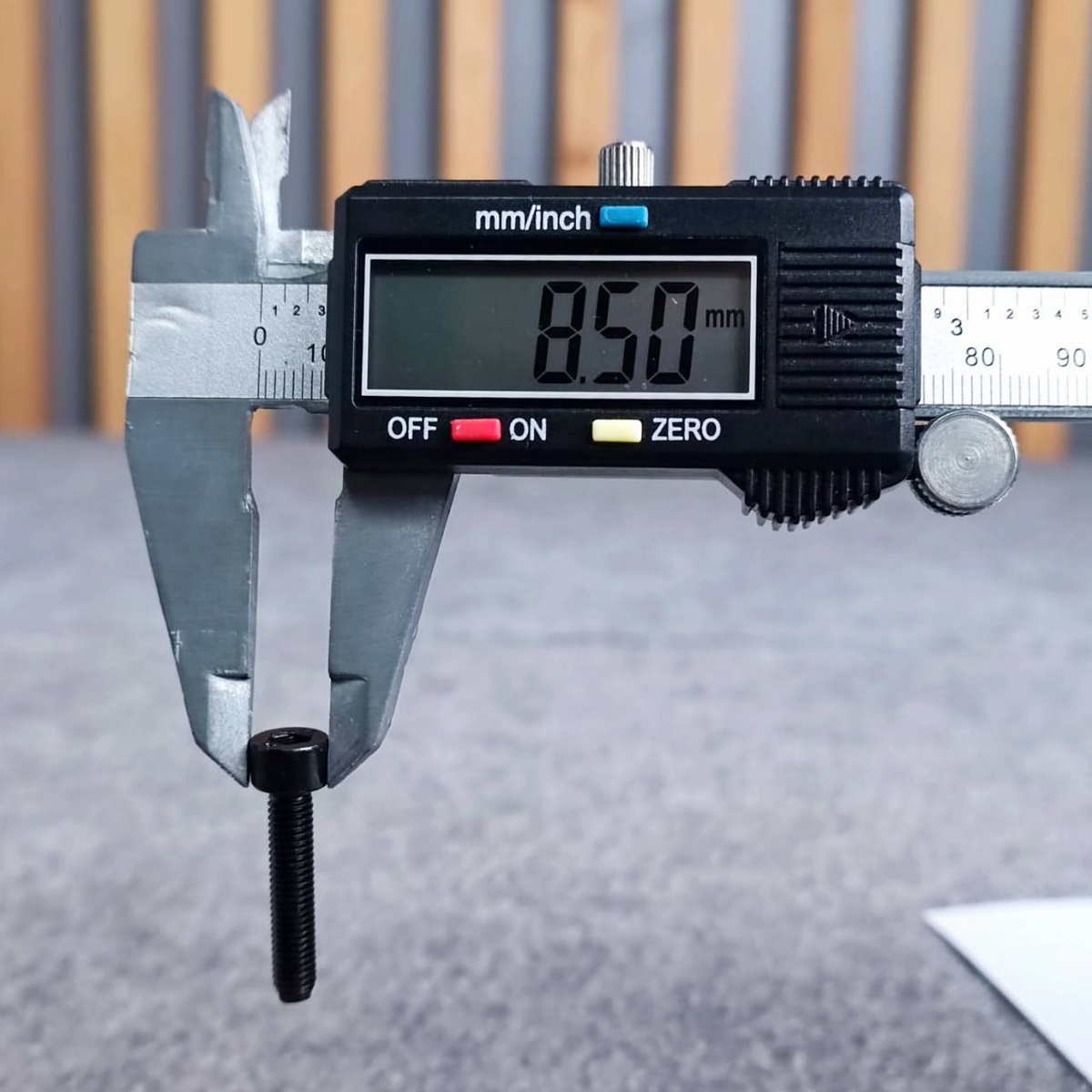 ถุง8ชุด น๊อตหัวหกเหลี่ยม 25mm พร้อม T-NUT M5 น็อตยึดลำโพง สกรู น็อตยึดร่อง น็อตสำหรับตู้ลำโพง เอไอ-ไพศาล