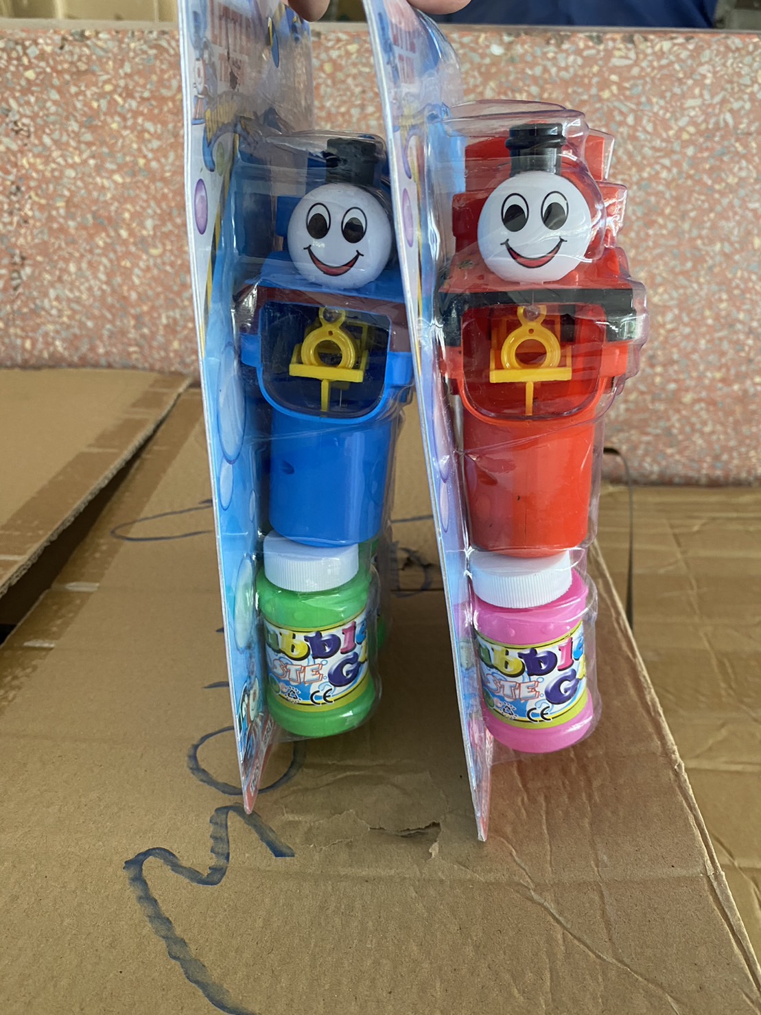 1042B ของเล่นเด็กปืนเป่าฟอง ปืนยิงฟองสบู่ ปืนโทมัสเป่าฟองมีเสียงไฟใส่ถ่าน ปลีกชิ้นละ