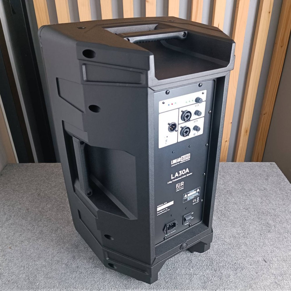 LINEAR AUDIO LA-30A ตู้ลำโพง ACTIVE 12นิ้ว ผู้นำเข้าเดียวกับ MARANI ลำโพงแอคทีฟ ลำโพง เสียงกลาง ลำโพงมีเเอมป์ในตัว ผู้นำเข้าเดียวกับ MARANI LA 30A LA30A เอไอ-ไพศาล
