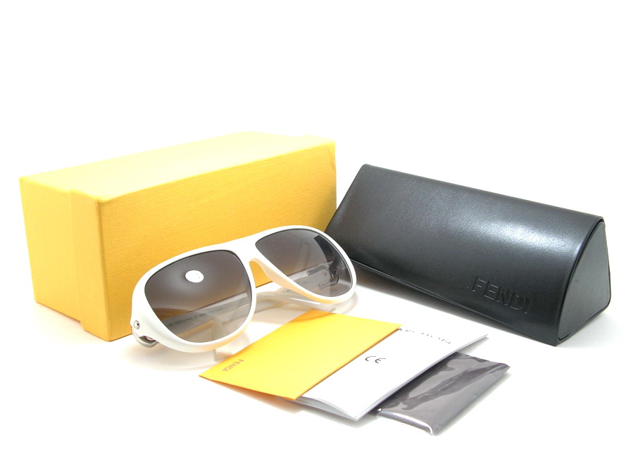 หมดแล้วค่ะ+++แว่นกันแดด Fendi !!!สวยหรูสุดๆค่ะ ของแท้100%และถูกสุดๆ ส่งตรงจากUS.ค่ะ