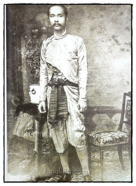 เทิดพระเกียรติ 150 ปี สมเด็จพระปิยมหาราช 020747 (1)