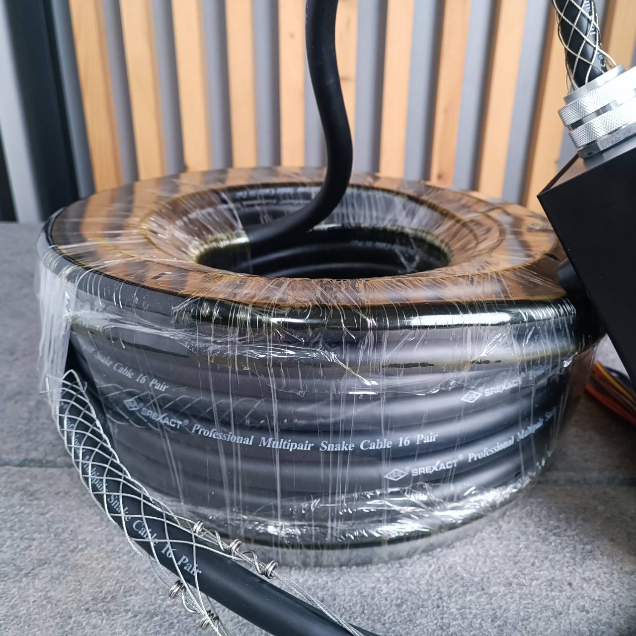 สายมัลติคอร์SBC-16X-150FT สายมัลติคอร์แบบสำเร็จ Multi-core STAGE BOX Cable สายสัญญาณ SBC 16X 150FT SBC16X150FT เอไอ-ไพศาล