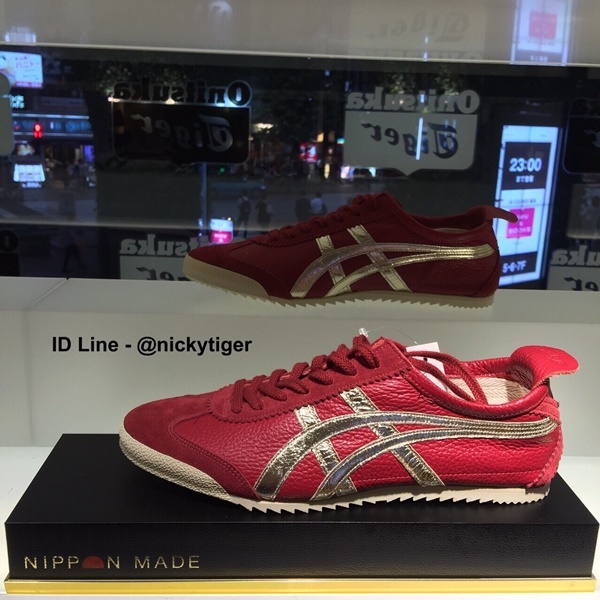 รองเท้าโอนิ Nippon Made รุ่น Mexico 66 Red / Gold แดงคาดทอง