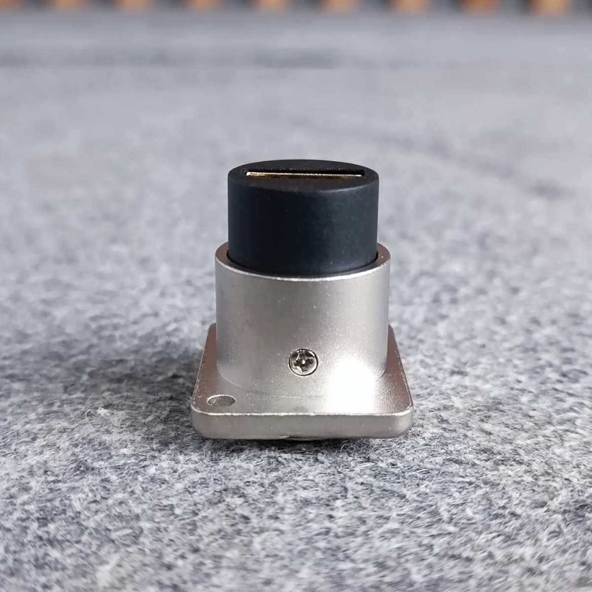 Amphenol AC-HDMI-RR HDMI ติดแท่น HDMI D-type Socket สำหรับยึดเพลท คอนเน็คเตอร์ HDMI ติดแท่น คุณภาพสูง เอไอ-ไพศาล