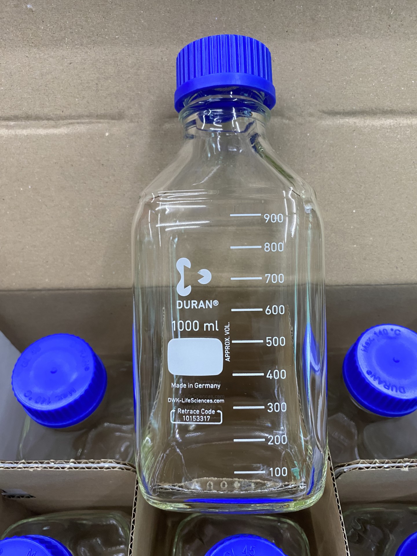 ขวดแก้วทรงเหลี่ยม Duran