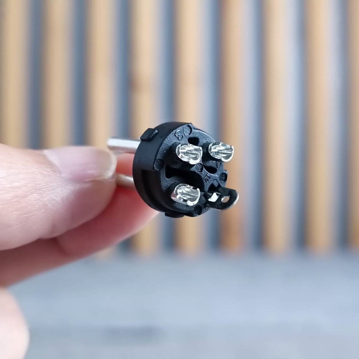 (1คู่ ผู้+เมีย) สีเงิน REAN XLR ตัวผู้ + XLR ตัวเมีย RCX3M-M-000-1 + RCX3F-M-000-1 by NEUTRIK เอไอ-ไพศาล