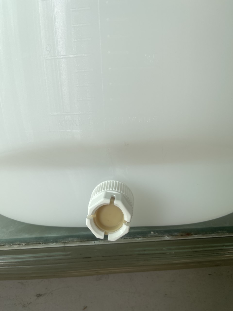 ถังใส่น้ำกลั่นมีก๊อกเปิด-ปิด, Aspirator Bottle, 25 L, 50 L