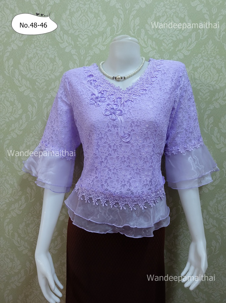 เสื้อลูกไม้ คอวี แขนระบายผ้าแก้ว ชายระบายผ้าแก้ว สีม่วง เบอร์ M อกเสื้อวัดเต็ม 36 นิ้ว