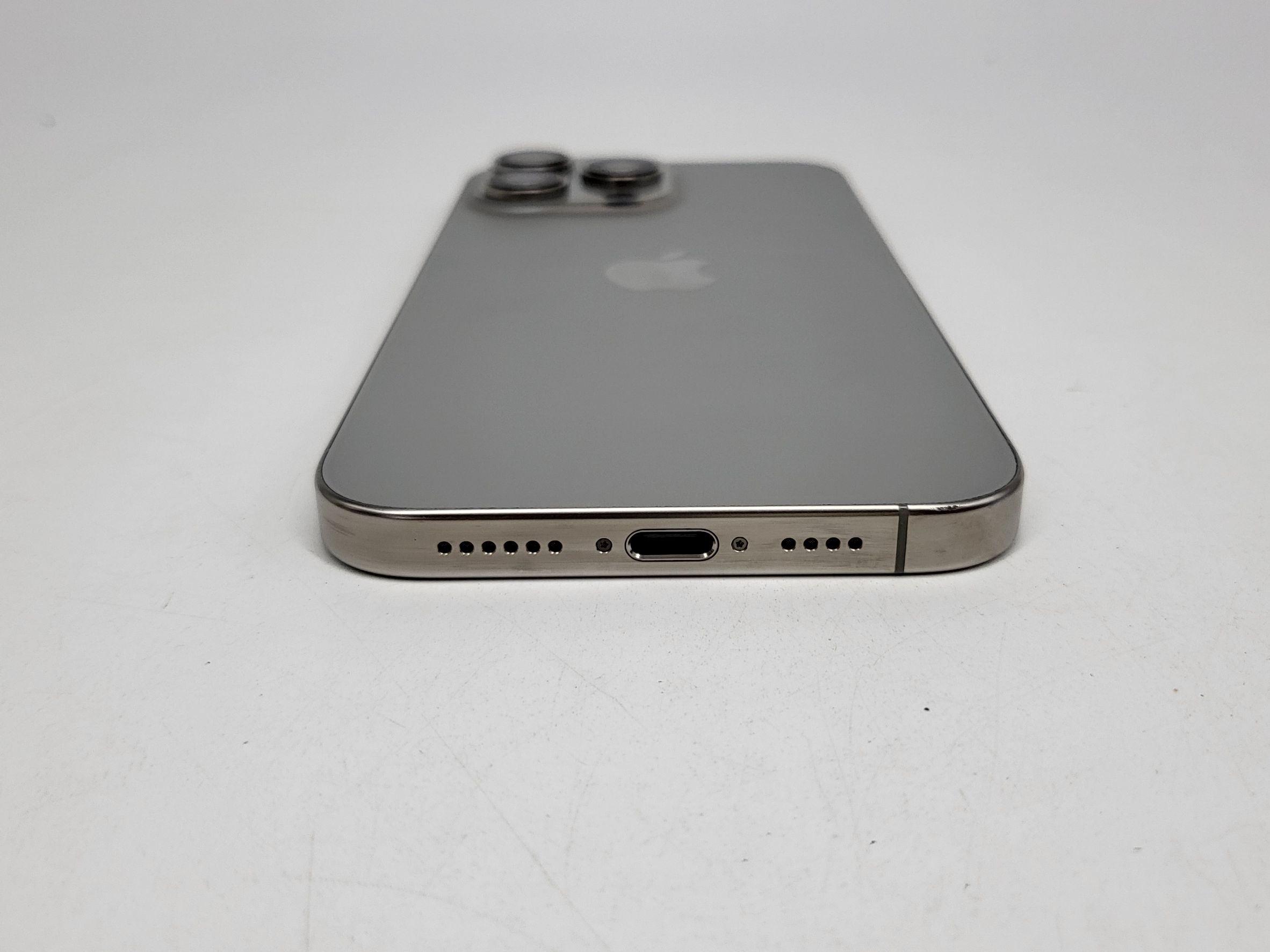 iPhone 16 Pro Max 256GB Natural Titanium สภาพดี ราคาคุ้มๆ