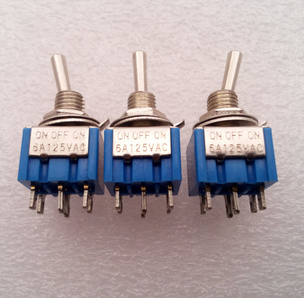 MTS-203 6A 125VAC (ON--OFF--ON)